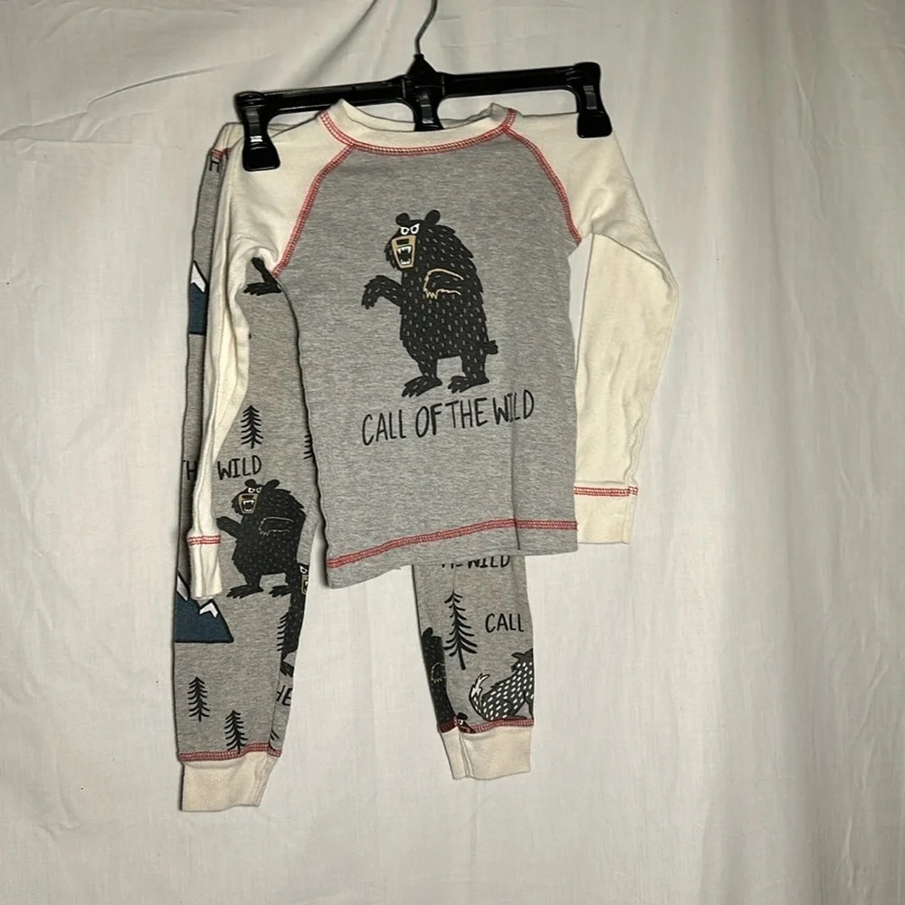 Lazy One "call of the wild" long sleeve shirt & pants pajama set size 3T